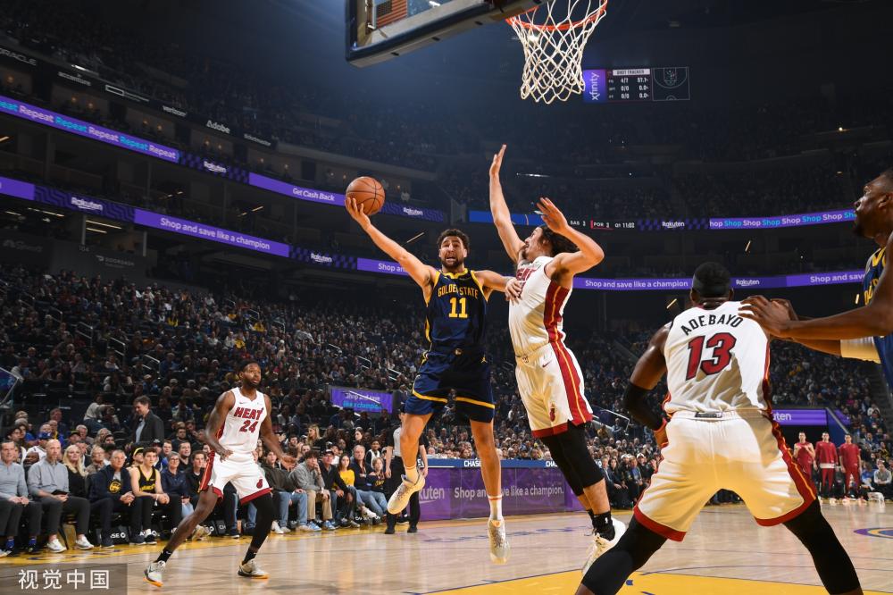 球员表现 球员表现