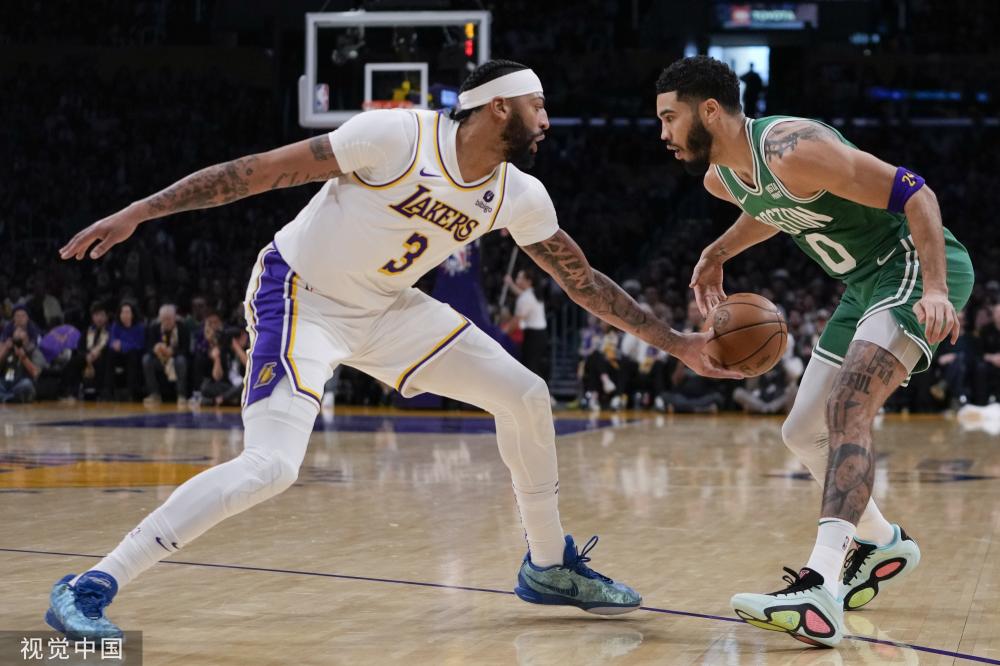 足球行业中 足球行业中